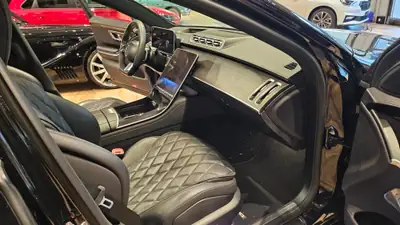 Mercedes-Benz S 580 e L 4Matic AMG Line — Berline hybride rechargeable, 28 000 km seulement — Miniatura 27