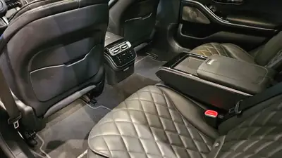 Mercedes-Benz S 580 e L 4Matic AMG Line — Berline hybride rechargeable, 28 000 km seulement — Miniatura 29