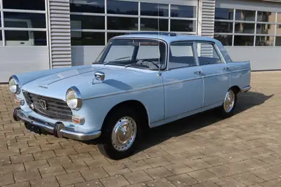 Peugeot 404 1966 — Berline de légende, véhicule de collection certifié — arrière