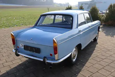 Peugeot 404 1966 — Berline de légende, véhicule de collection certifié — détail