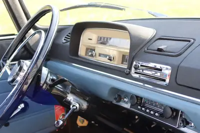 Peugeot 404 1966 — Berline de légende, véhicule de collection certifié — Miniature 13