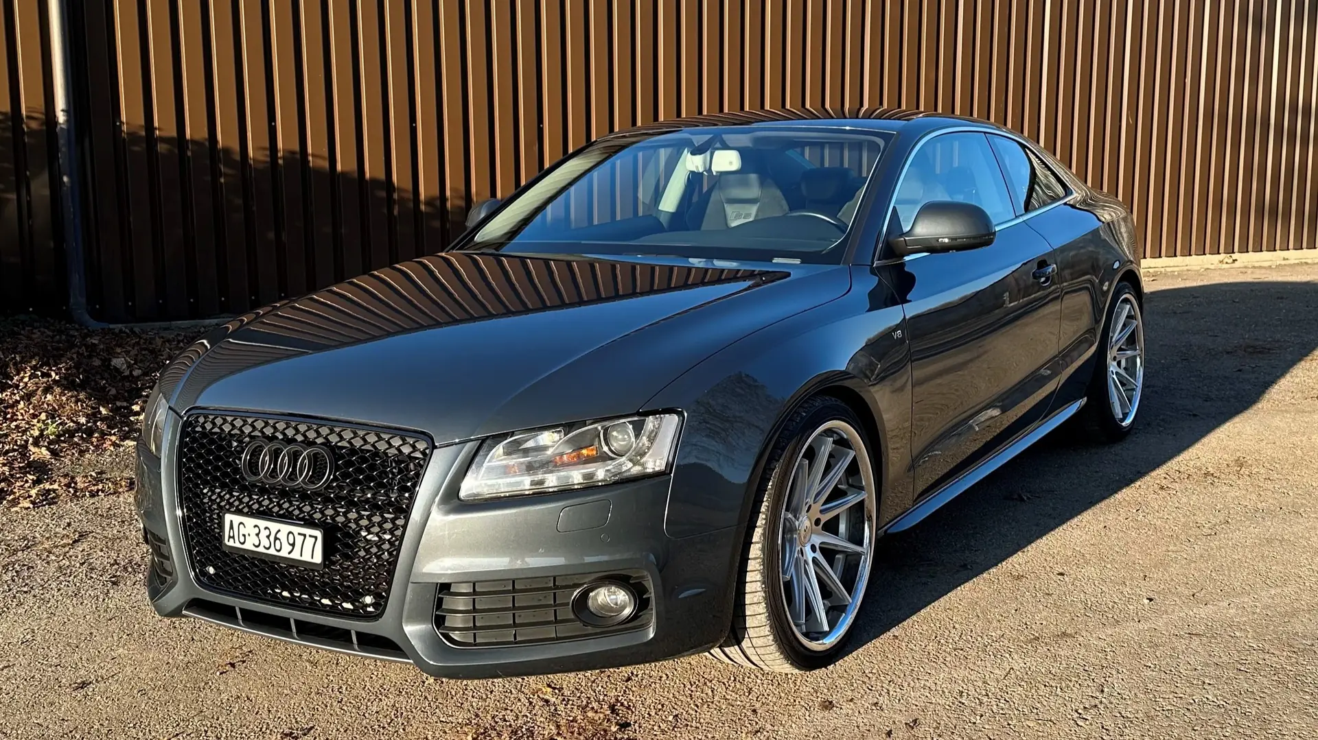 Audi S5 Coupé 4.2 FSI — V8 sportif 353 ch, échappement Milltek, sans accident — vista esterna