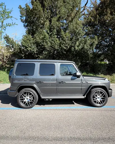 Mercedes-Benz G 63 AMG — Légende tout-terrain, 585 ch et seulement 19 900 km — arrière