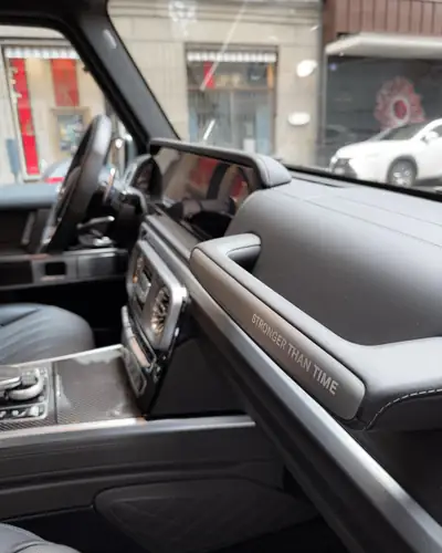 Mercedes-Benz G 63 AMG — Légende tout-terrain, 585 ch et seulement 19 900 km — Miniature 11
