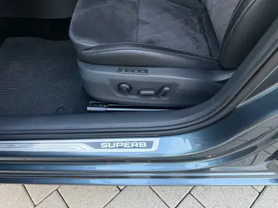 Skoda Superb Combi 2.0 TDi SportLine+ 4x4 — Monospace robuste, intégralement révisé — Miniatur 14