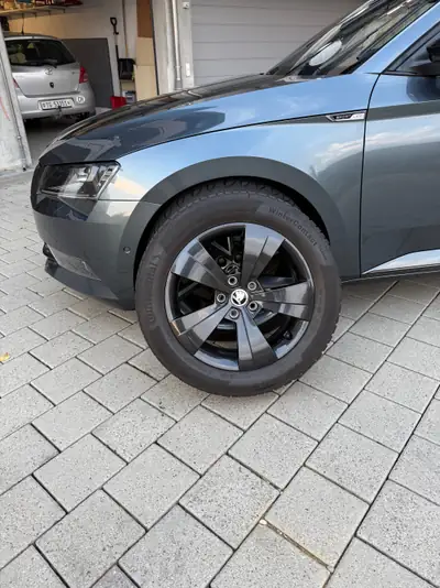 Skoda Superb Combi 2.0 TDi SportLine+ 4x4 — Monospace robuste, intégralement révisé — Miniatur 16