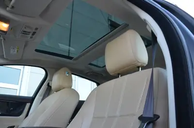 Jaguar XJ 3.0d V6 Premium Luxury — Berline de prestige, 99'000 km seulement — Innenraum