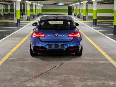 BMW M135i Steptronic — Berline sportive 326 ch, moteur 3.0L turbo, contrôle technique validé — intérieur