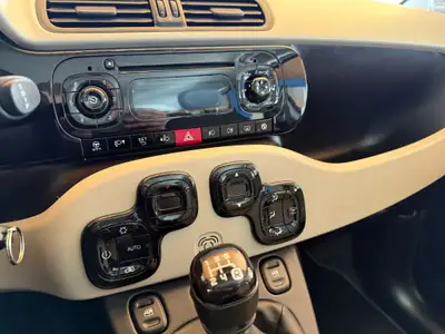 Fiat Panda 0.9 TwinAir Easy — Citadine maligne, 29 500 km seulement — Miniatura 10