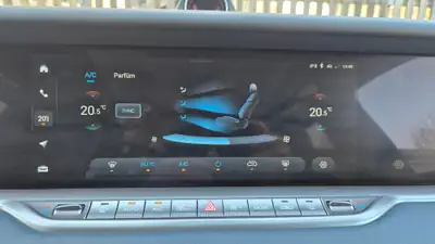 Voyah Free 489 ch — SUV électrique haute performance, 31 000 km seulement — Miniature 18