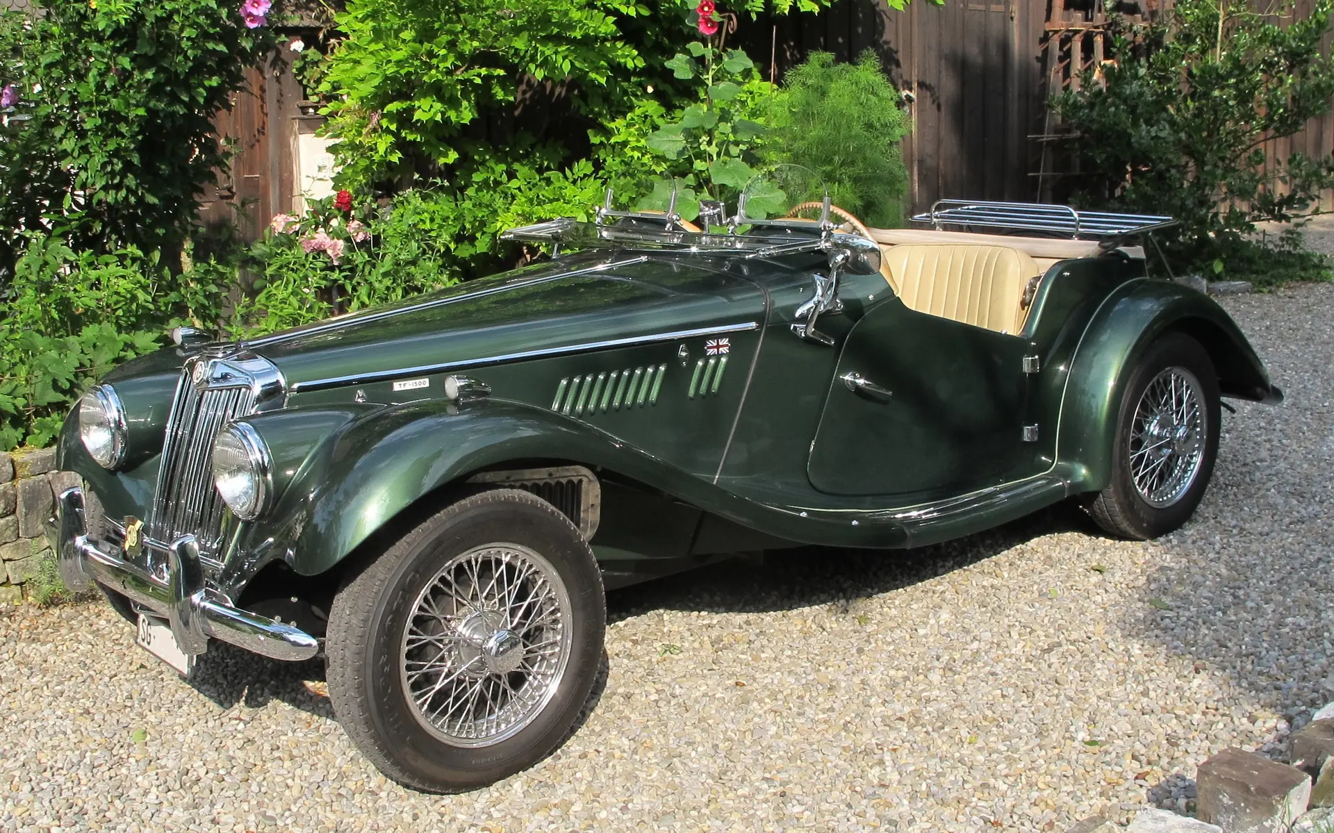 MG Midget TF 1954 — Roadster anglais vintage, charme rétro authentique — vue extérieure