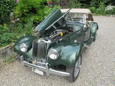 MG Midget TF 1954 — Roadster anglais vintage, charme rétro authentique — Miniature 9