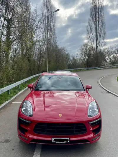 Porsche Macan GTS PDK — SUV sportif 360 ch, rouge éclatant, sans sinistre — Seitenansicht
