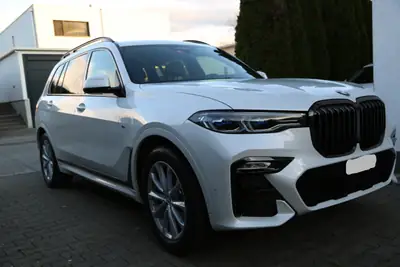 BMW X7 xDrive 48V 40i — SUV 7 places hybride, 52 500 km seulement — Miniature 7