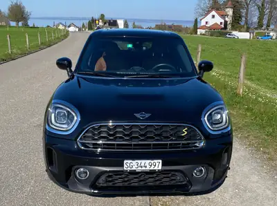 MINI Countryman Cooper SE Trafalgar ALL4 — Hybride rechargeable, 86'000 km, pneus neufs — side view