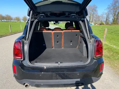 MINI Countryman Cooper SE Trafalgar ALL4 — Hybride rechargeable, 86'000 km, pneus neufs — interior