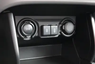 Suzuki Swift 1.2 Hybrid CVT — Citadine économe et connectée, quasi neuve — Miniature 16