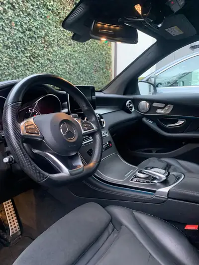Mercedes-Benz GLC 350 e AMG Line — SUV hybride rechargeable, 76'000 km, sans sinistre — Armaturenbrett