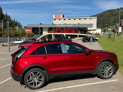 Cadillac XT4 350T Sport AWD — SUV premium américain, 33 000 km seulement — cruscotto
