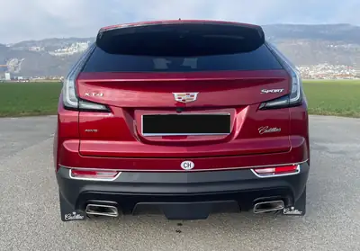 Cadillac XT4 350T Sport AWD — SUV premium américain, 33 000 km seulement — Miniatura 7