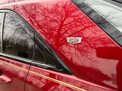 Cadillac XT4 350T Sport AWD — SUV premium américain, 33 000 km seulement — Miniatura 10