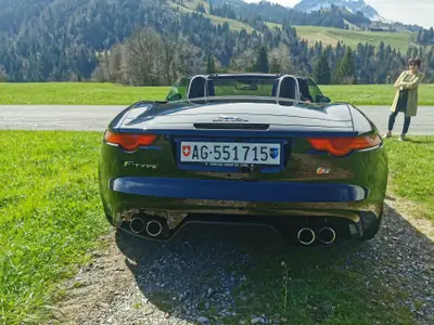 Jaguar F-Type Convertible S 5.0 V8 — Moteur récemment révisé, sportivité britannique authentique — Detail