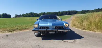 Oldsmobile 442 Cutlass Big Block 7.5L — Légende américaine des années 80, moteur colossal — vue extérieure