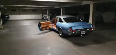 Oldsmobile 442 Cutlass Big Block 7.5L — Légende américaine des années 80, moteur colossal — Miniature 13