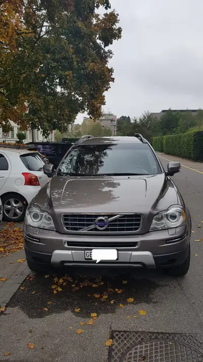 Volvo XC90 D5 AWD Ocean Race — SUV 7 places robuste, diesel performant, transmission automatique — arrière