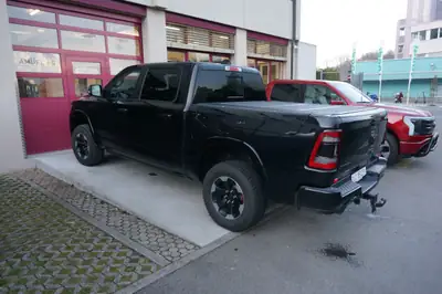 Dodge Ram 1500 Crew Cab Rebel Sport — Pick-up musclé 396 ch, 4x4, équipements premium — Miniatura 7