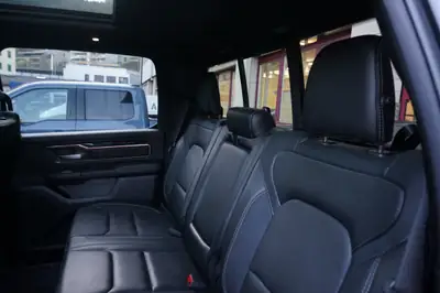 Dodge Ram 1500 Crew Cab Rebel Sport — Pick-up musclé 396 ch, 4x4, équipements premium — Miniatura 19