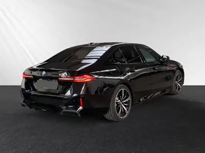 BMW 530e M Sport Steptronic — Berline hybride rechargeable, très faible kilométrage — Innenraum