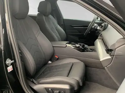 BMW 530e M Sport Steptronic — Berline hybride rechargeable, très faible kilométrage — Miniatur 13