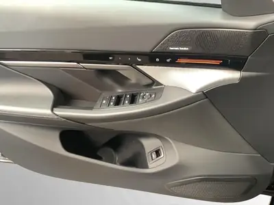 BMW 530e M Sport Steptronic — Berline hybride rechargeable, très faible kilométrage — Miniatur 16