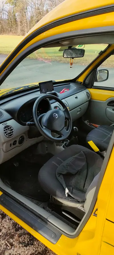 Nissan Kubistar 1.5 dCi 70 Max Comfort — Utilitaire compact économe, sans accident — tableau de bord