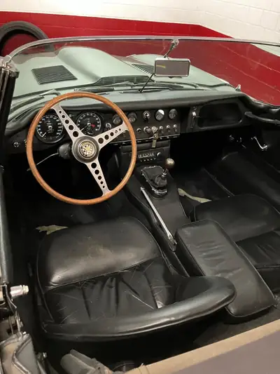Jaguar E-Type 1964 — Cabriolet légendaire, 4'279 km, état exceptionnel — cruscotto