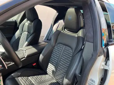 Maserati Ghibli 2.0 Hybrid GranSport — Élégance italienne et motorisation hybride — Innenraum