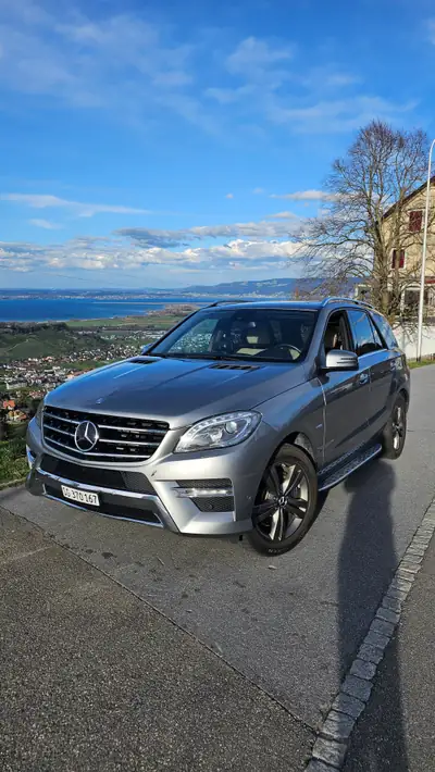 Mercedes-Benz ML 350 BlueTEC 4Matic — SUV premium diesel, 4x4 intégral et consommation maîtrisée — vue extérieure