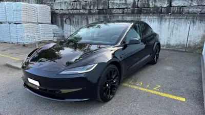 Tesla Model 3 Long Range Dual Motor AWD — 629 km d'autonomie, performances électriques — exterior view