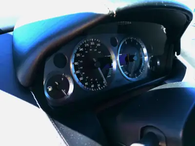 Aston Martin V8 Vantage 4.3 — Coupé sportif de légende, 385 ch purs — Miniatur 7