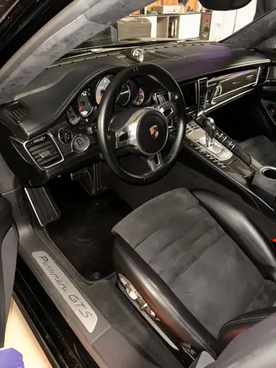 Porsche Panamera GTS 4.8 PDK — Grand tourer sportif, 96 000 km seulement — Miniature 9