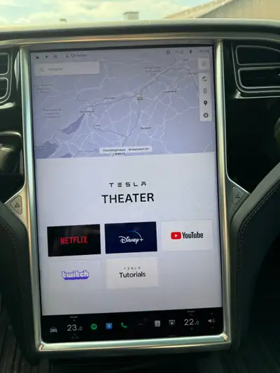 Tesla Model X 100 D — SUV électrique 7 places, 525 ch et 165 000 km — interior