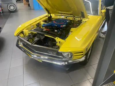 Ford Mustang Mach 1 351 M-Code — Muscle car mythique de 1970, 46'000 km seulement — vista posteriore