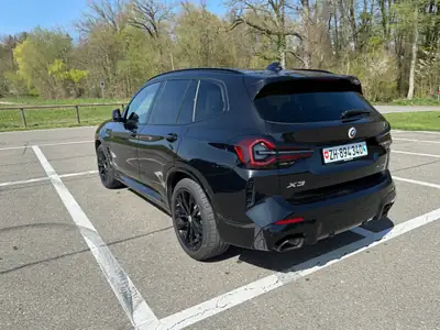 BMW X3 xDrive 30e M Sport 2023 — SUV hybride rechargeable, 38'000 km seulement — côté