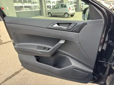 VW Polo 1.0 TSI Life DSG — Citadine dynamique, faible consommation et sécurité prouvée — Miniature 12