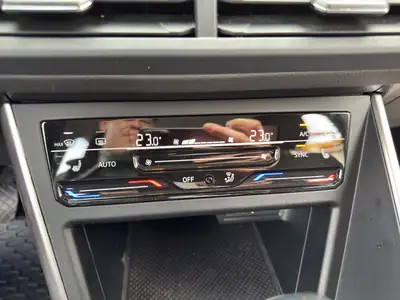 VW Polo 1.0 TSI Life DSG — Citadine dynamique, faible consommation et sécurité prouvée — Miniature 16