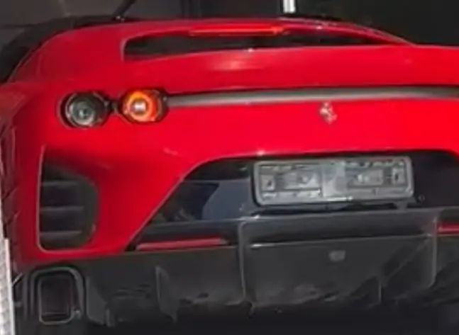 Ferrari 812 Competizione A — Cabriolet biplace 830 ch, nouveau kilométrage