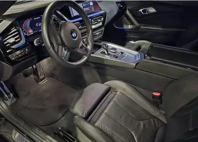BMW Z4 M40i Steptronic — Cabriolet sportif 340 ch, État impeccable — interior