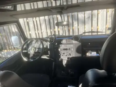 Land Rover Defender 130 SW — Légende 4x4 aménagée, prête pour l'aventure — Armaturenbrett