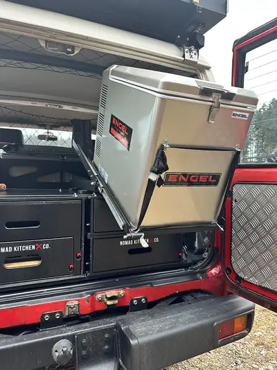Toyota Land Cruiser LJ 73 FRP-Top TD — Légende 4x4 diesel, prête pour l'aventure — Miniatur 12